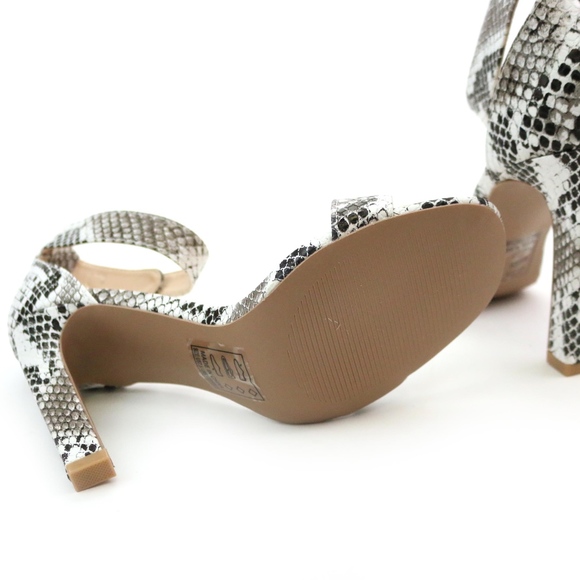 Qupid Hurst Black White Snake Print High Heels - Picture 6 of 6